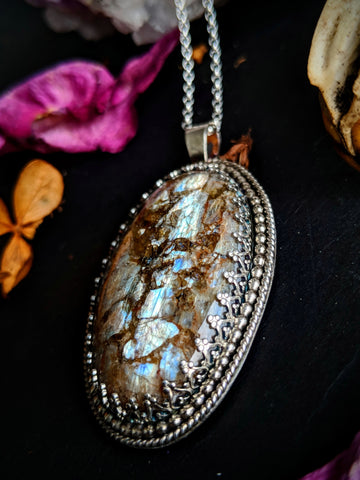 Fish Scale Periserite Necklace