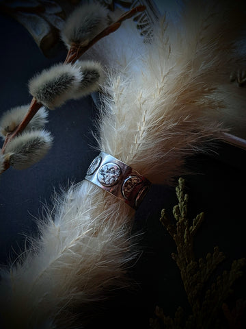 Moon Phase Ring Band