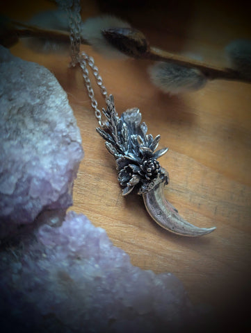 Coyote Claw Necklace